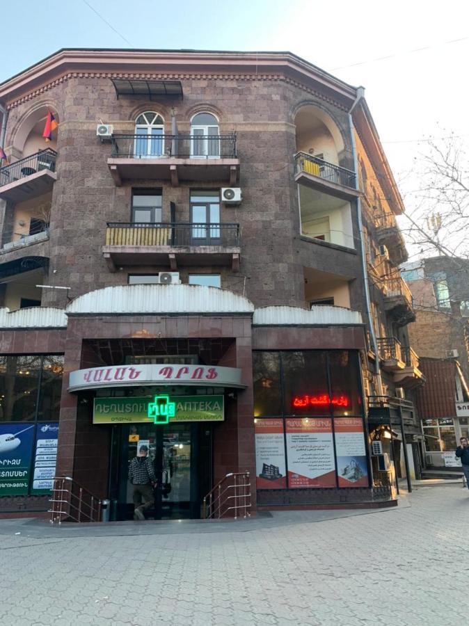 Infinity Hostel & Tour Erivan Dış mekan fotoğraf