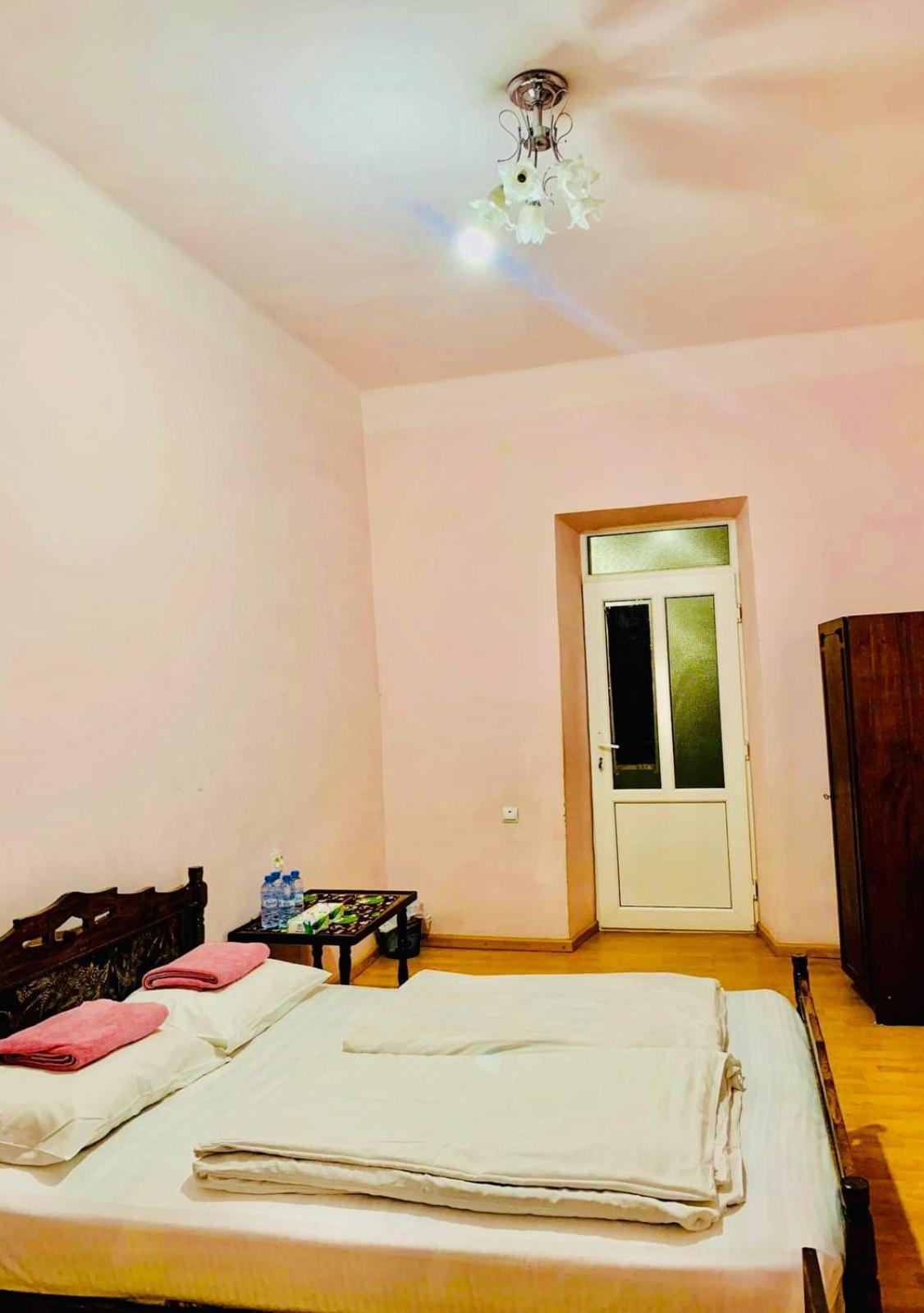 Infinity Hostel & Tour Erivan Dış mekan fotoğraf