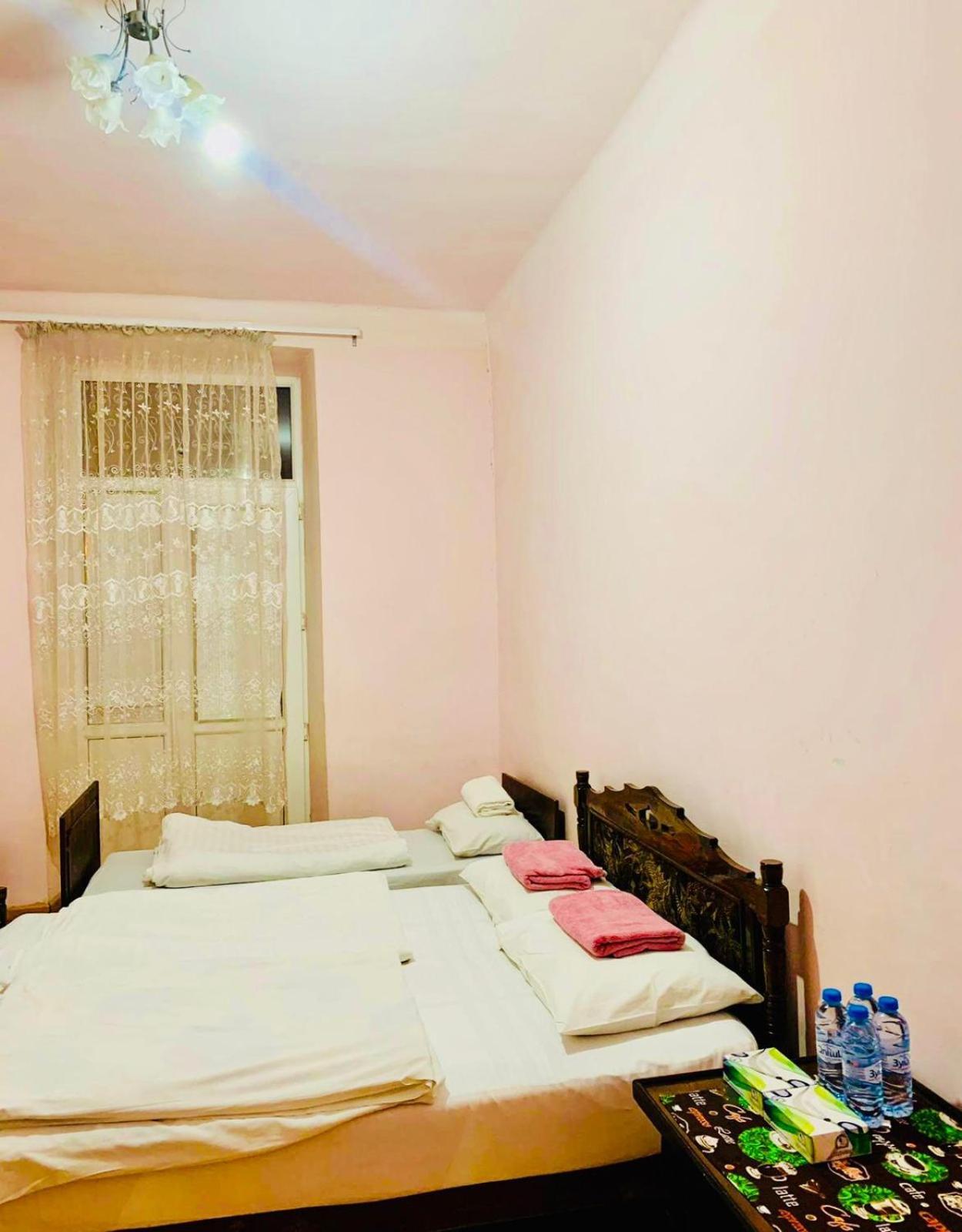 Infinity Hostel & Tour Erivan Dış mekan fotoğraf